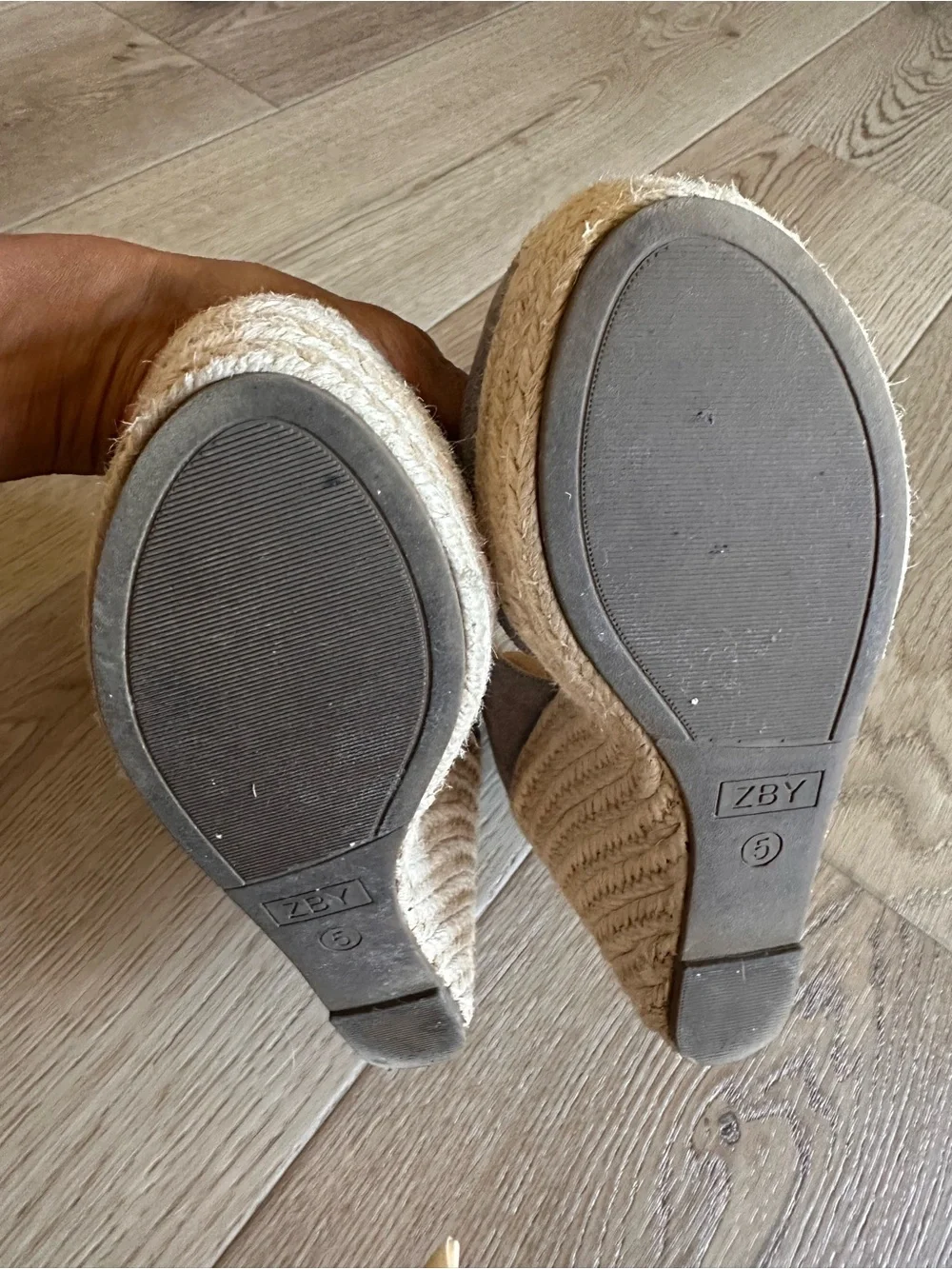 Cap Toe Suede Espadrille Wedges in Light Gray w/Tan Ankle Strap Size 5
